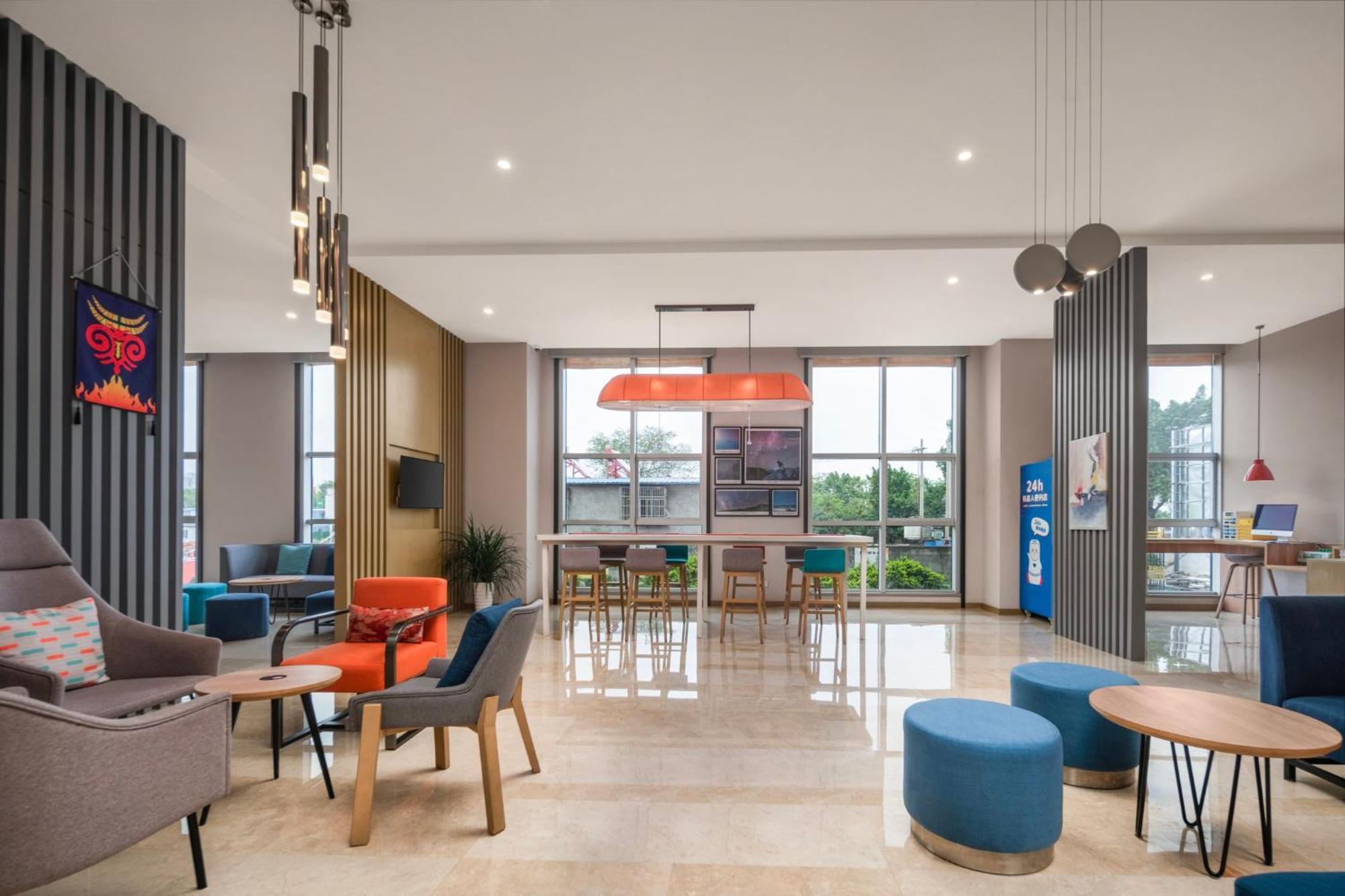 Holiday Inn Express - Xichang City Center By Ihg Buitenkant foto
