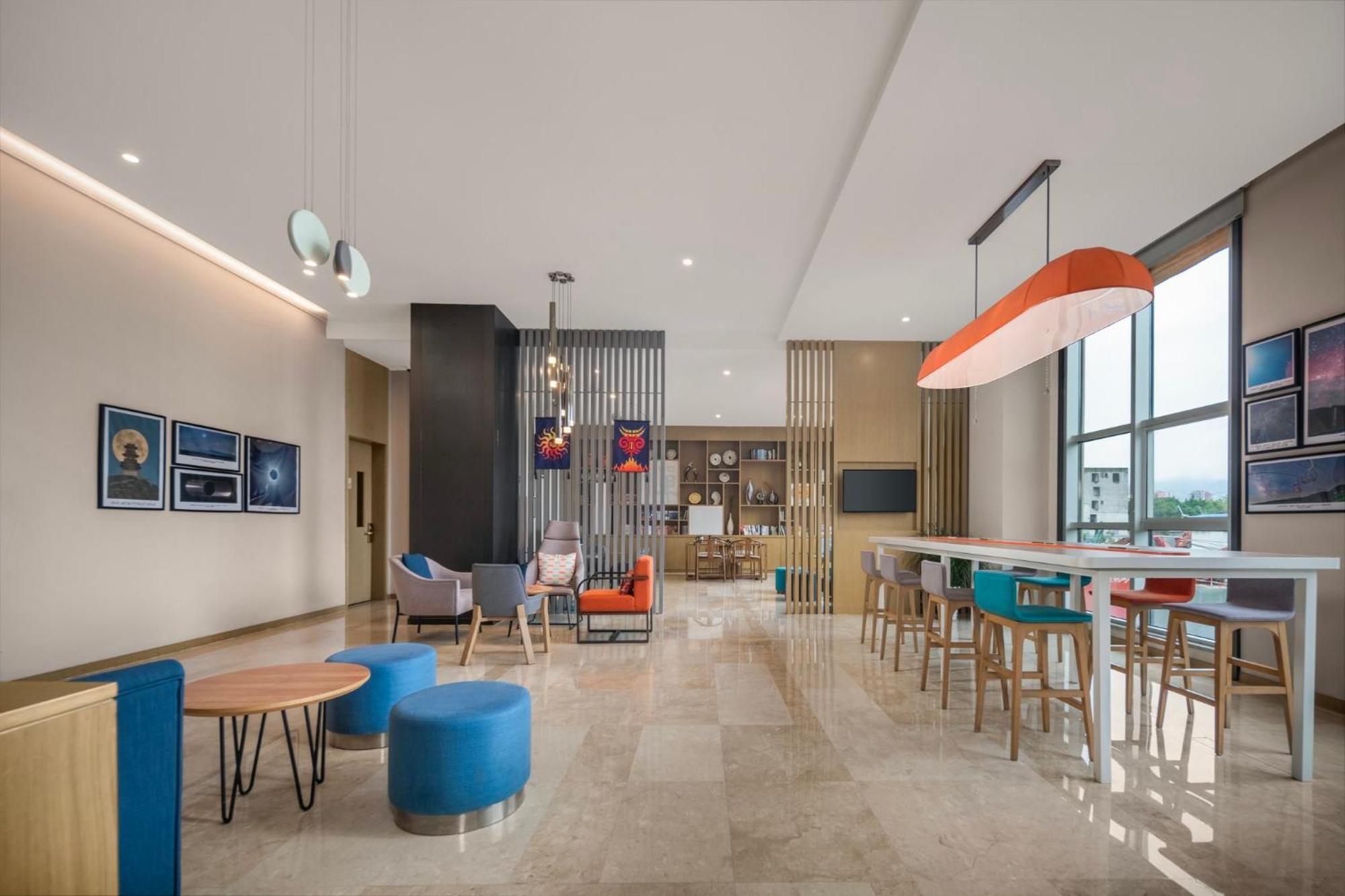 Holiday Inn Express - Xichang City Center By Ihg Buitenkant foto