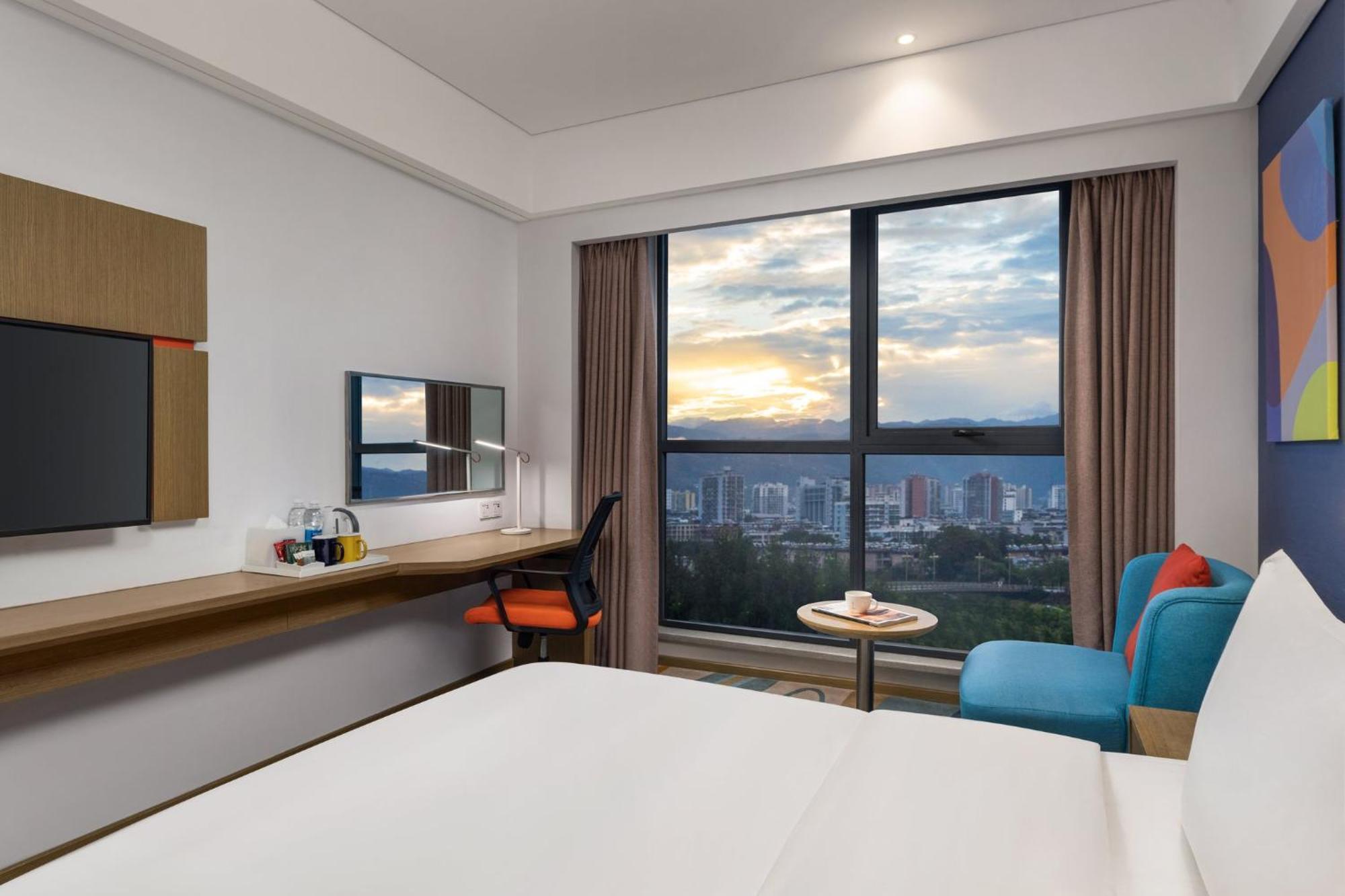 Holiday Inn Express - Xichang City Center By Ihg Buitenkant foto