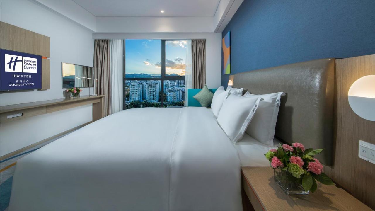 Holiday Inn Express - Xichang City Center By Ihg Buitenkant foto