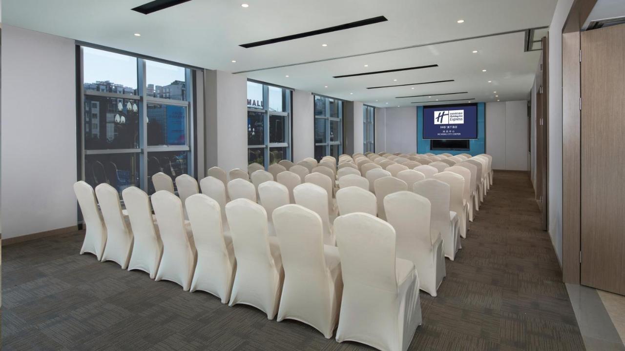 Holiday Inn Express - Xichang City Center By Ihg Buitenkant foto