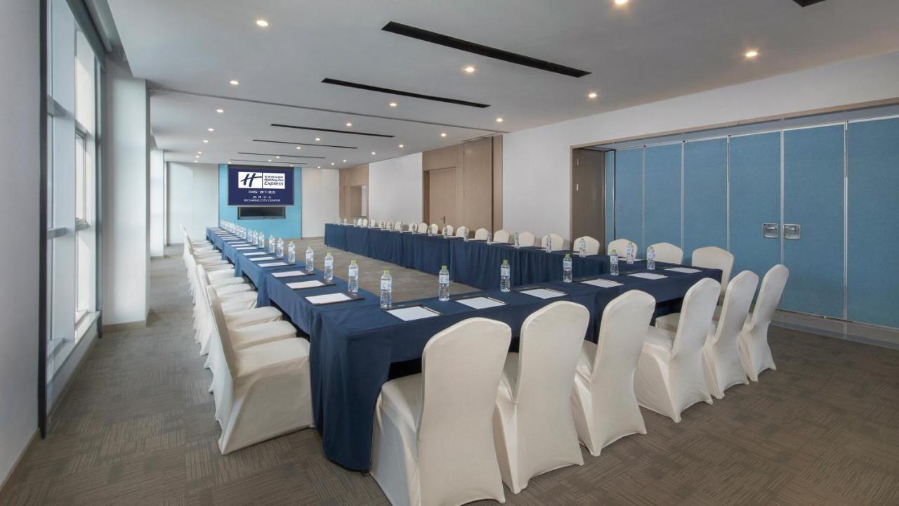 Holiday Inn Express - Xichang City Center By Ihg Buitenkant foto