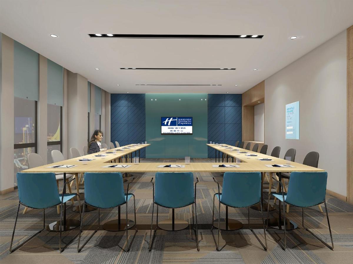 Holiday Inn Express - Xichang City Center By Ihg Buitenkant foto