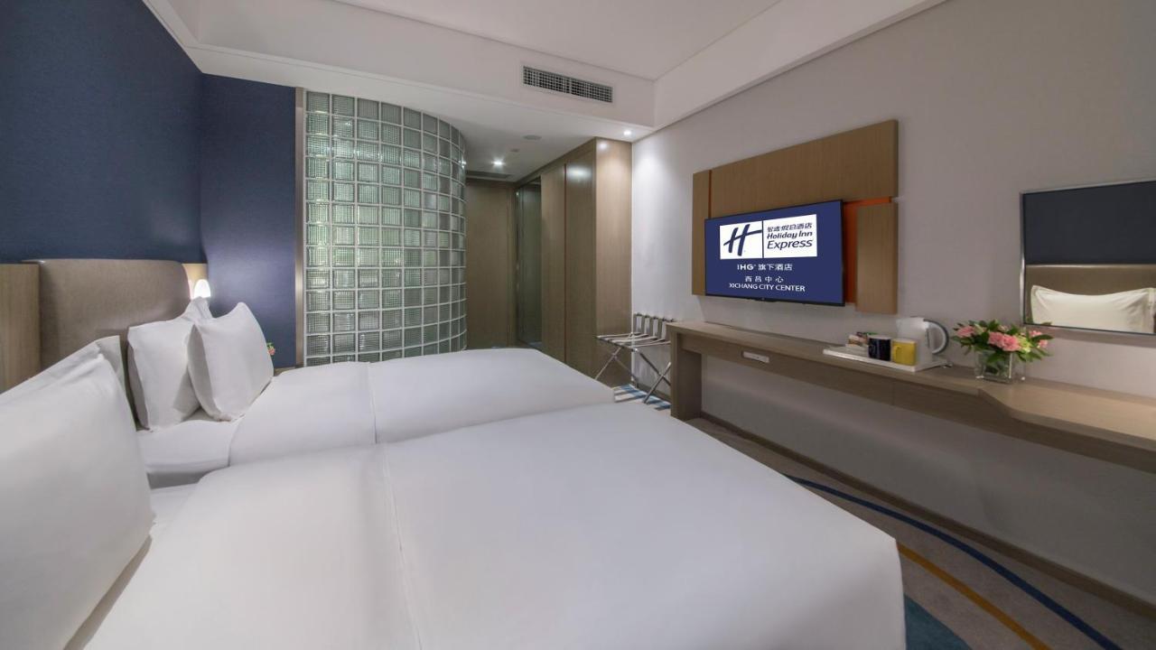 Holiday Inn Express - Xichang City Center By Ihg Buitenkant foto